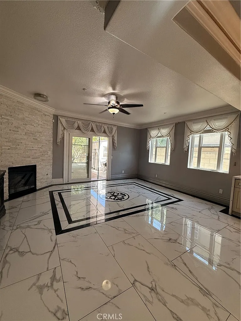 4 bed, 3.5 bath, 2635 sqft, $4,500 — Photo 4