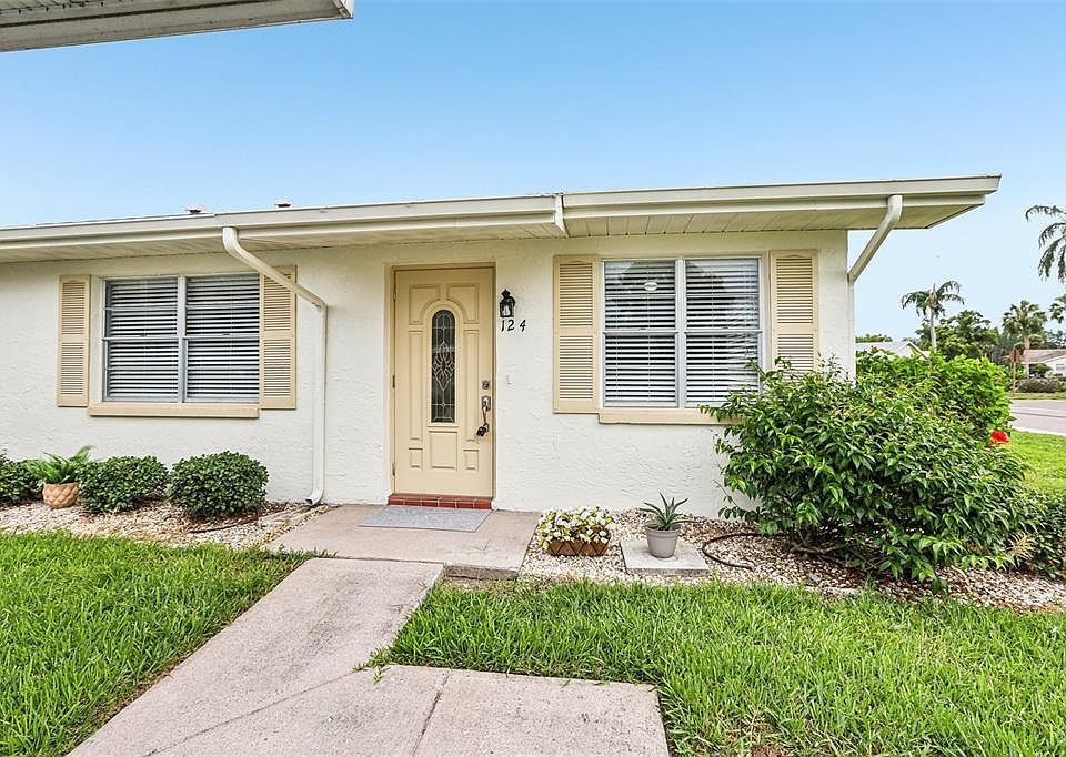 1st image of 124 GLOUCESTER BOULEVARD #355J