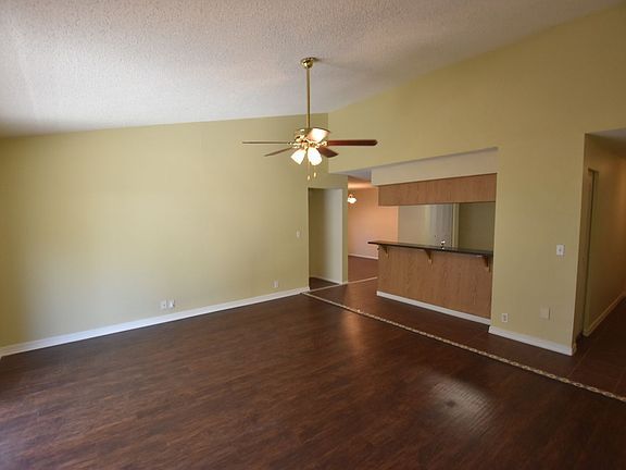 3rd image of 1905 Castle Bay Ct