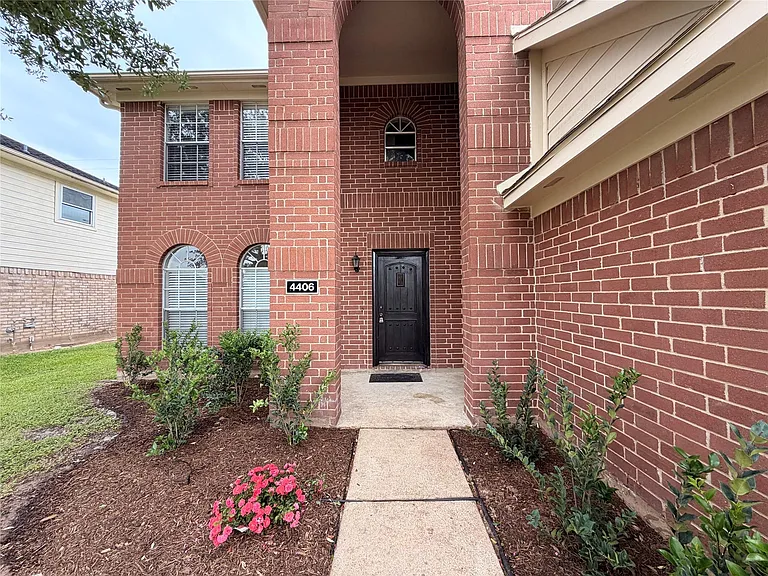4406 Eaglewood Trail Dr — Photo 3