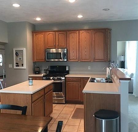 4th image of 1020 Derekton Dr