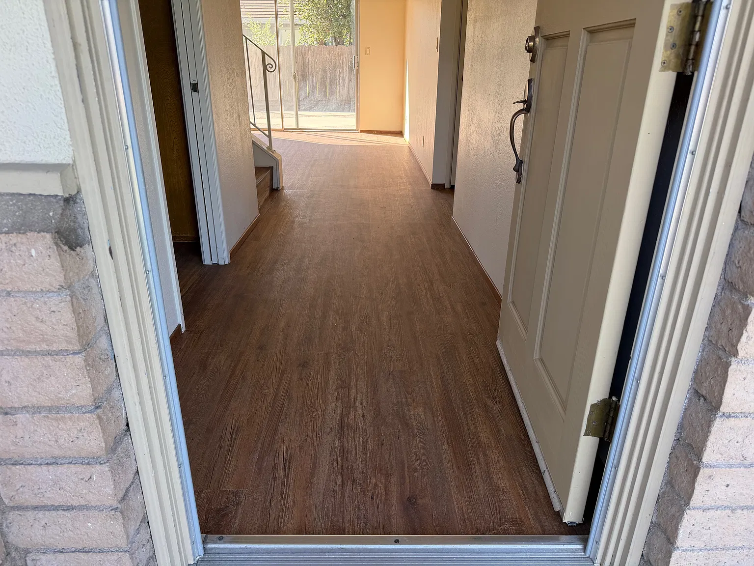 4 bed, 2046 sqft, $5,000 — Photo 2