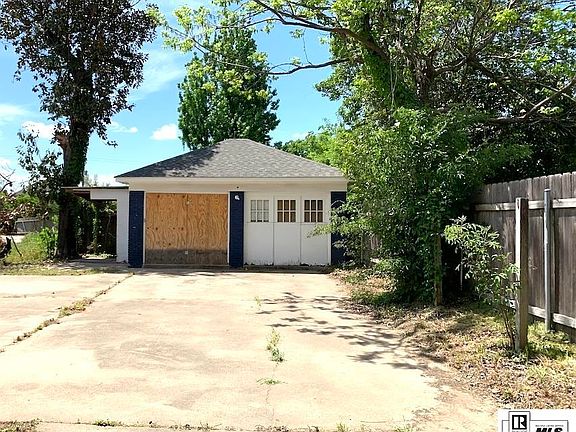 4th image of 1206 Saint John Dr