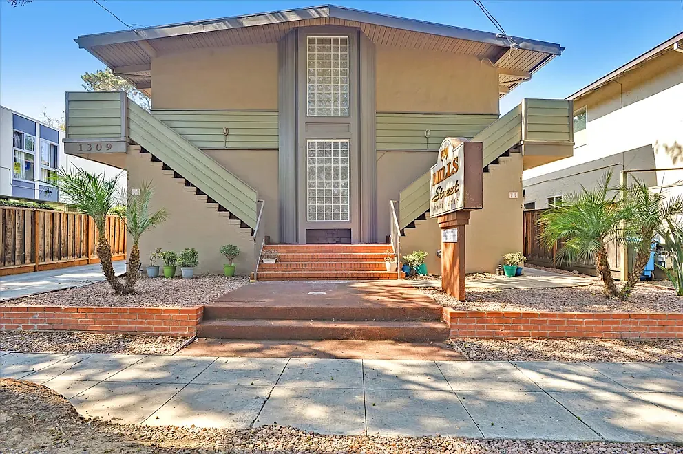 1 bed, 500 sqft, $2,605 — Photo 2