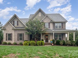 8127 Caliterra Dr, Mint Hill, NC 28227