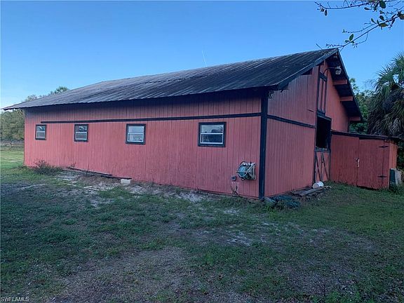 2nd image of 19921 Woodbridge Ln