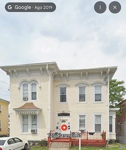 125 Clarence St #1 Photo 1