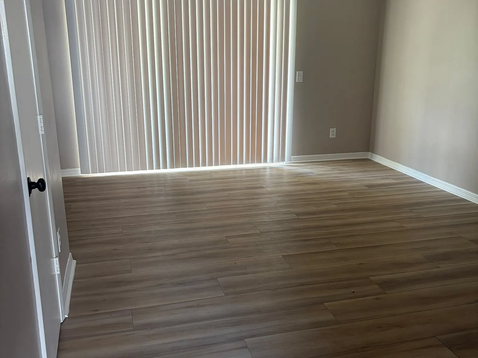 2 bed, 1.5 bath, 953 sqft, $1,495 — Photo 2