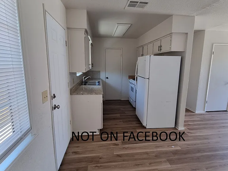 518 W Henderson Ave #8 — Photo 3