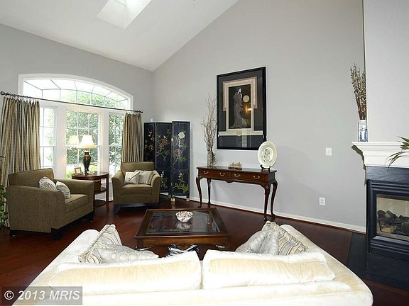 4th image of 362 Southport Dr