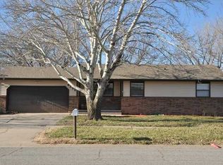 4235 N Saint James Pl, Wichita, KS 67226