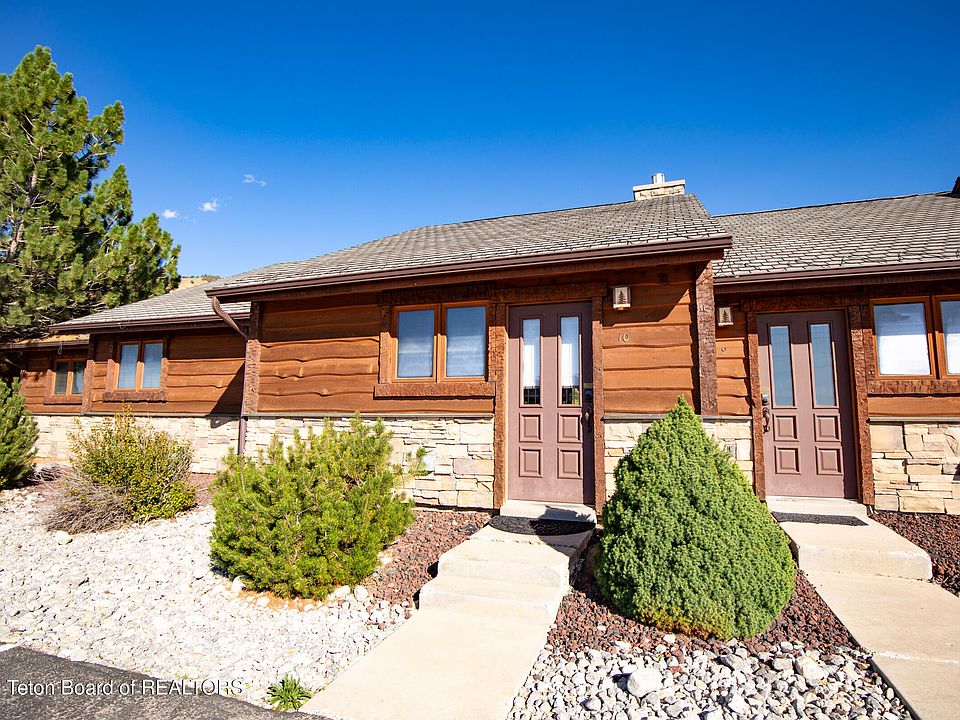 1st image of 312 Golf Course Ln #10