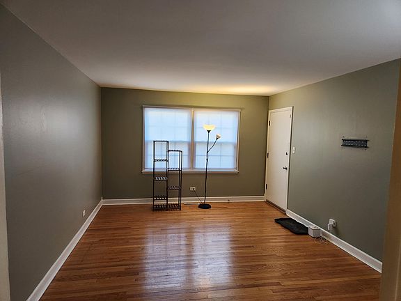 2nd image of 4101 W Berteau Ave APT 1B