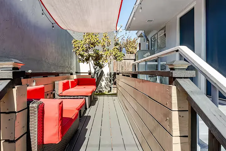 1427 Carmona Ave — Photo 36