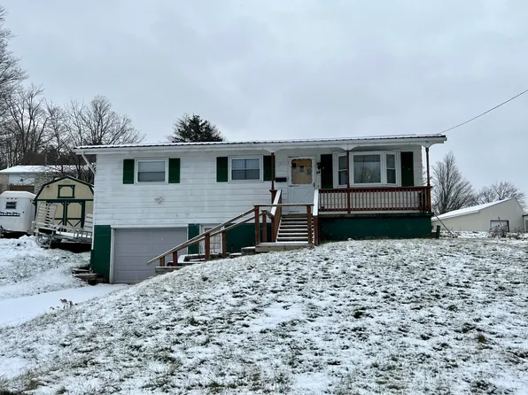 19 N 1st St, Reynoldsville, PA 15851