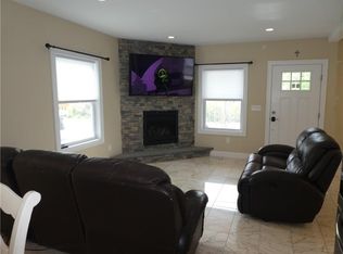 54 Forest Ave, Seekonk, MA 02771
