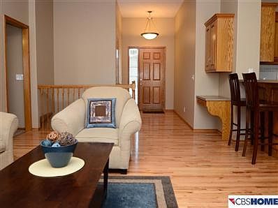 3rd image of 15430 Rosewood St