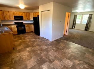 418 W Pershing Ave APT 4, Riverton, WY 82501