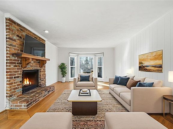 5th image of 130 Spring Ridge Ct