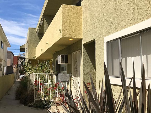 2nd image of 3741 Vinton Ave #4