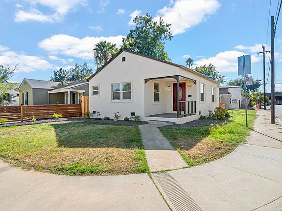 2nd image of 2000 36th St