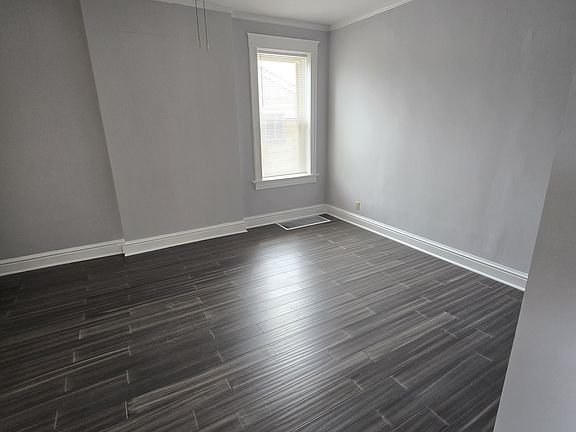 4th image of 4906 Seibert Ave #1