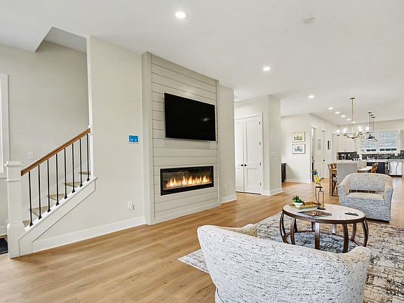 3rd image of 1253 Corby Blvd #A