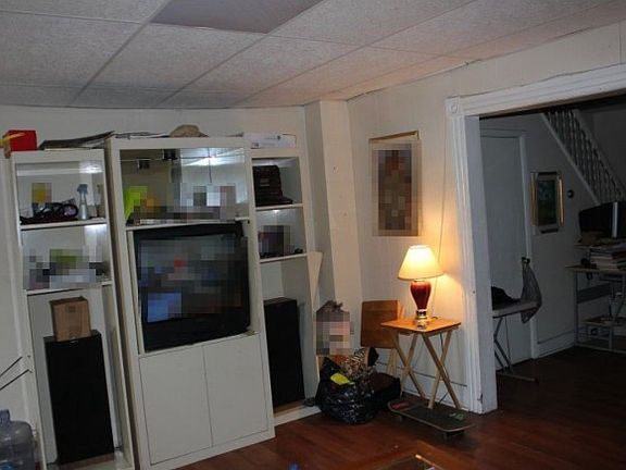 2nd image of 61 Sitgreaves St