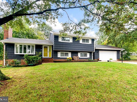 2nd image of 102 Wainwright Dr
