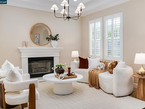 3rd image of 5058 Holborn Way