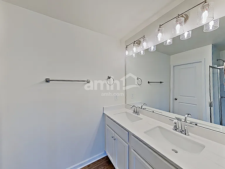 693 Woodall Rd — Photo 10