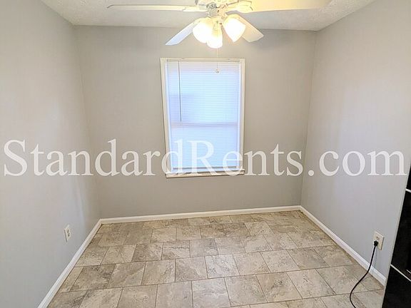 5th image of 463 Booth Cir SW