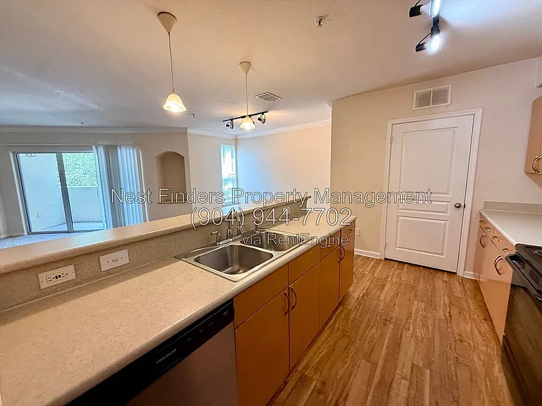 8290 Gate Pkwy W #132 — Photo 10
