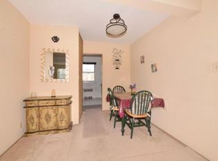 6740 152nd St, Flushing, NY 11367