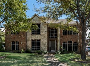 208 Stanford Ct, Heath, TX 75032