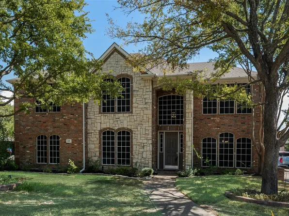 208 Stanford Ct, Heath, TX 75032
