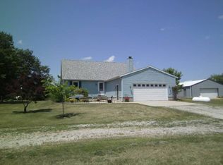 137 Witmer Rd, Moscow, IA 52760