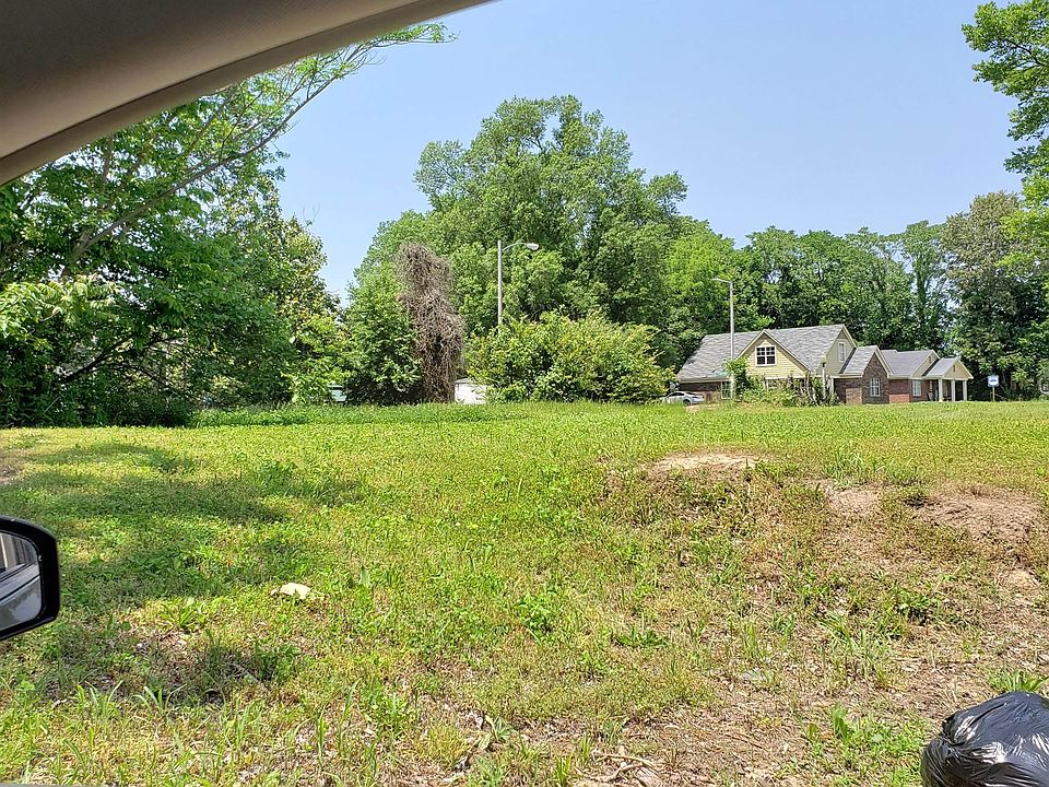 2nd image of 675 S Pkwy E #1-2