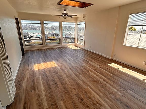 4th image of 206 Caledonia St APT 19