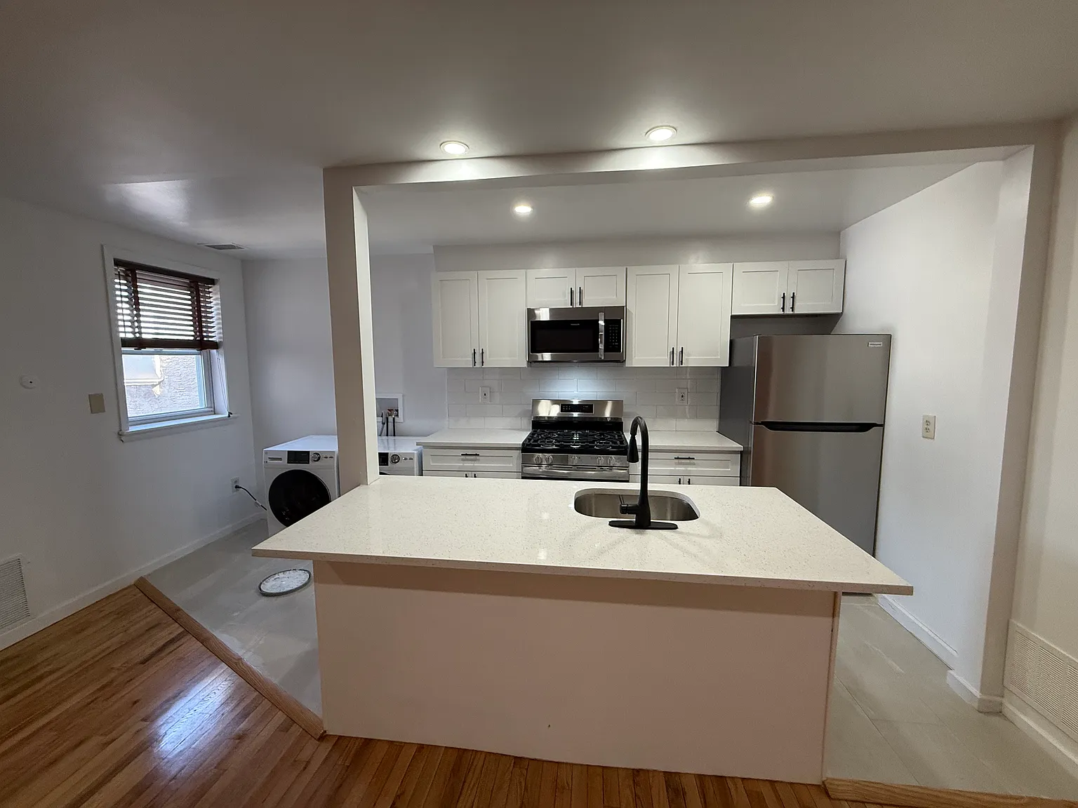716 S 10th St — Photo 4
