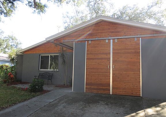 3rd image of 2810 Shelton Ave
