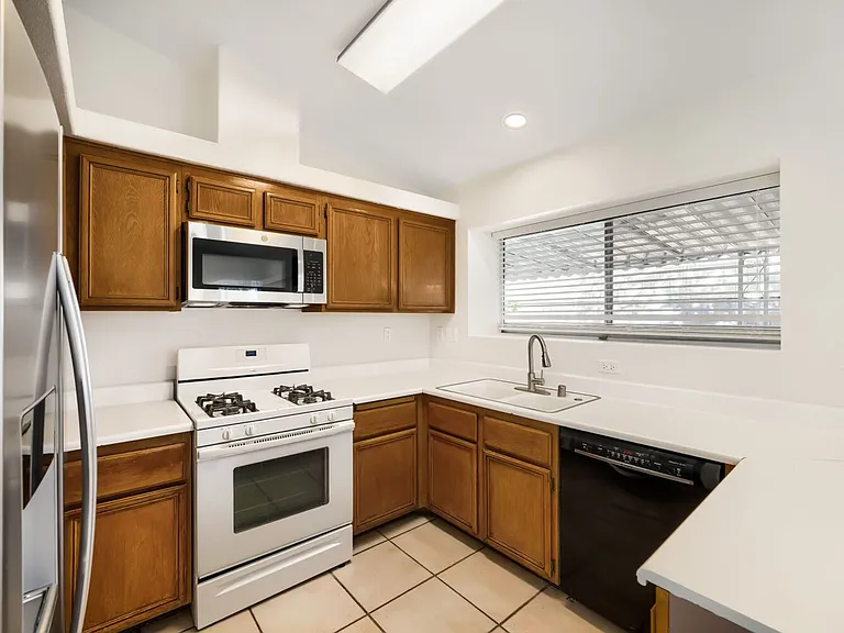 2709 Camphor Tree St — Photo 8
