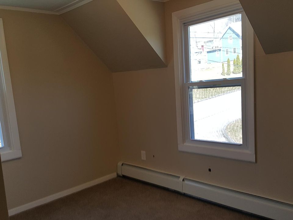 2nd image of 62 Scott St #2