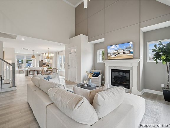 4th image of 1264 Treviso Bay