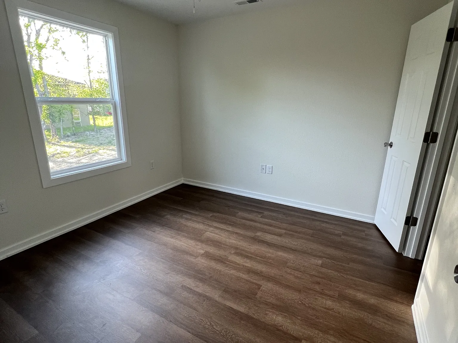 500 North Water Street - B — Photo 3