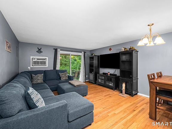 5th image of 181 Williamstown Court #181