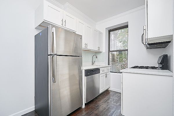 1st image of 219 13th St APT 4