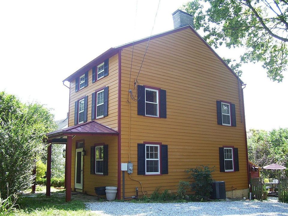 1412 W Strasburg (2006)