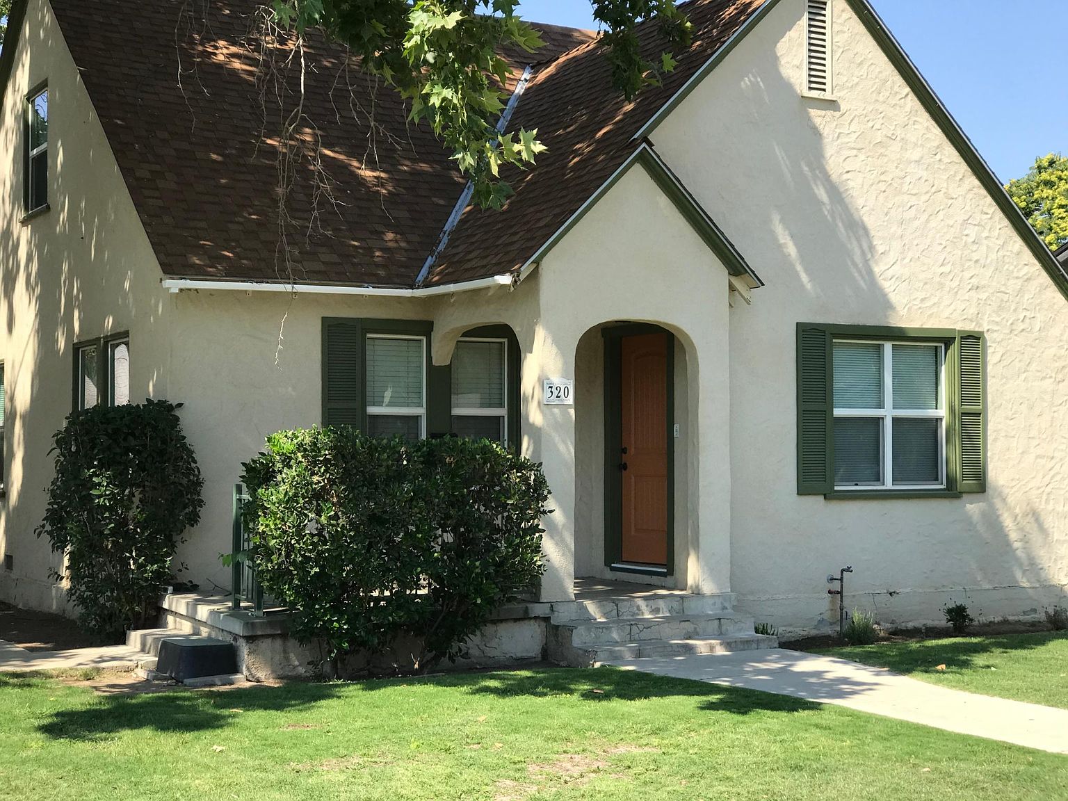 320 Lincoln St, Bakersfield, CA 93305 | Zillow