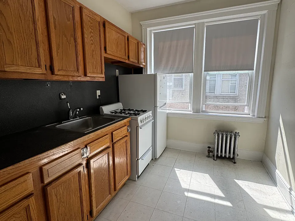 1687 Commonwealth Ave #40